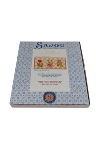 Présentation du kit de tapisserie Sajou coussin fleurs cyclamen rose et tulipe brodé avec du Retors du Nord