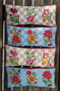 Collection des kits Sajou tapisserie au petit point motifs fleuris à l'ancienne