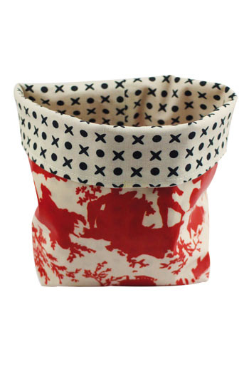 Pot Sajou en toile de Jouy cirée fond écru doublé tissu géométrique écru et noir Pot Sajou en toile de Jouy cirée fond écru doublé tissu géométrique écru et noir