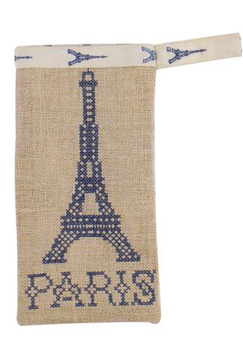 Sajou Etui mit einem blauen Eiffelturm auf ungebleichtem Leinen bestickt