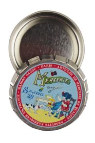 Boîte de rangement clic-clac Sajou taille moyenne Fille réparant sa poupée ouverte