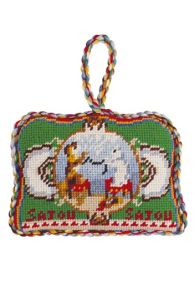 Front of the Sajou needlepoint motif Cat and Dog winding wool – Stuffed petit point ornament kits