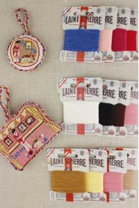 Laine Saint-Pierre set for stitching the two Girl and her cat puffies