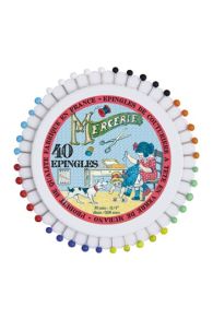 Other product on the theme of the Little Girl repairing her Doll: sewing pins with glass heads