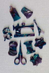 Breloque bijou dé de couturière façon onyx bleu