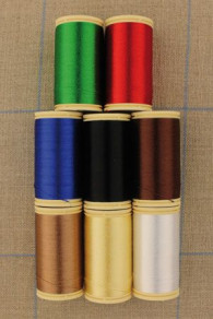Les huit coloris de fils de rayonne boîte sélection Sajou assortiment 1
