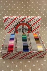 Boîte complète 96 coloris des fils à broder Sajou Laine Saint-Pierre
