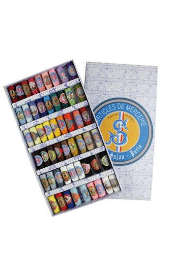 Sajou box containing 54 tacking and polyester thread Sajou box containing 54 tacking and polyester thread