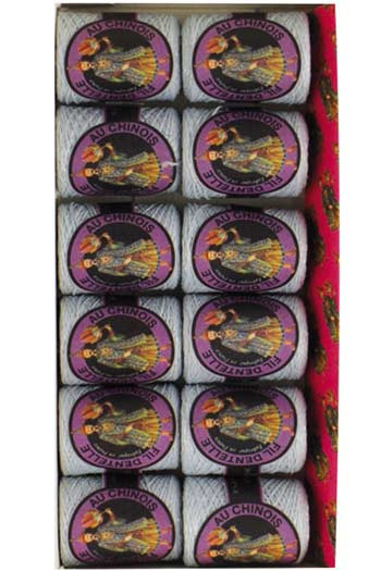 Klöppelgarn mit Lurexfaden in Kokonform Caudry Fil Au Chinois in 12er Box Farbe Weiß im Sajou Onlineshop Klöppelgarn mit Lurexfaden in Kokonform Caudry Fil Au Chinois in 12er Box Farbe Weiß im Sajou Onlineshop