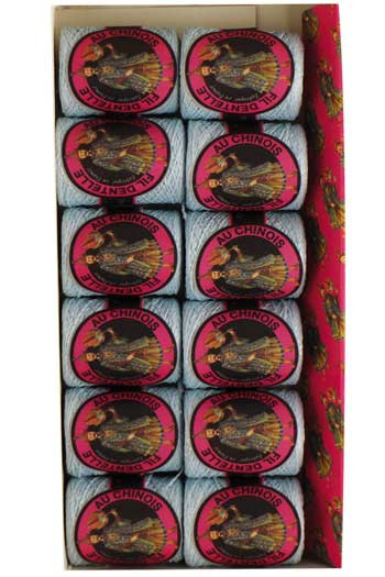 Klöppelgarn mit Lurexfaden in Kokonform Caudry Fil Au Chinois in 12er Box Farbe Lichtblau im Sajou Onlineshop Klöppelgarn mit Lurexfaden in Kokonform Caudry Fil Au Chinois in 12er Box Farbe Lichtblau im Sajou Onlineshop