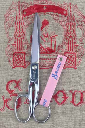 7 inch Sajou shears for dressmaking and fabric cutting 7 inch Sajou shears for dressmaking and fabric cutting