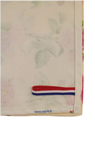Torchon de cuisine Sajou motif grandes roses de Joséphine détail de la bride d'accrochage