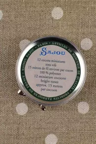 Dessous de la boîte métal Sajou Jouy vert fils à coudre polyester