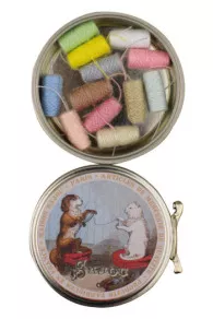 12 bébés cocons fil à coudre tons pastels boîte Sajou chien et chat