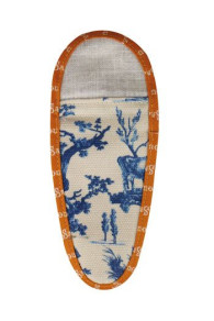 Rückseite des Sajou Scherenetuis Größe M Toile de Jouy Blau mit Schrägband Orange
